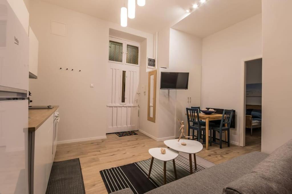 A+ Budapest Central Dob Street Apartment Екстериор снимка
