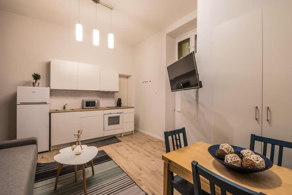 A+ Budapest Central Dob Street Apartment Екстериор снимка